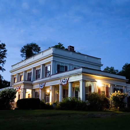 Arlington Inn & Spa Exterior photo